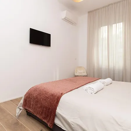 Free Parking - Luxury In Centro Apartmán *